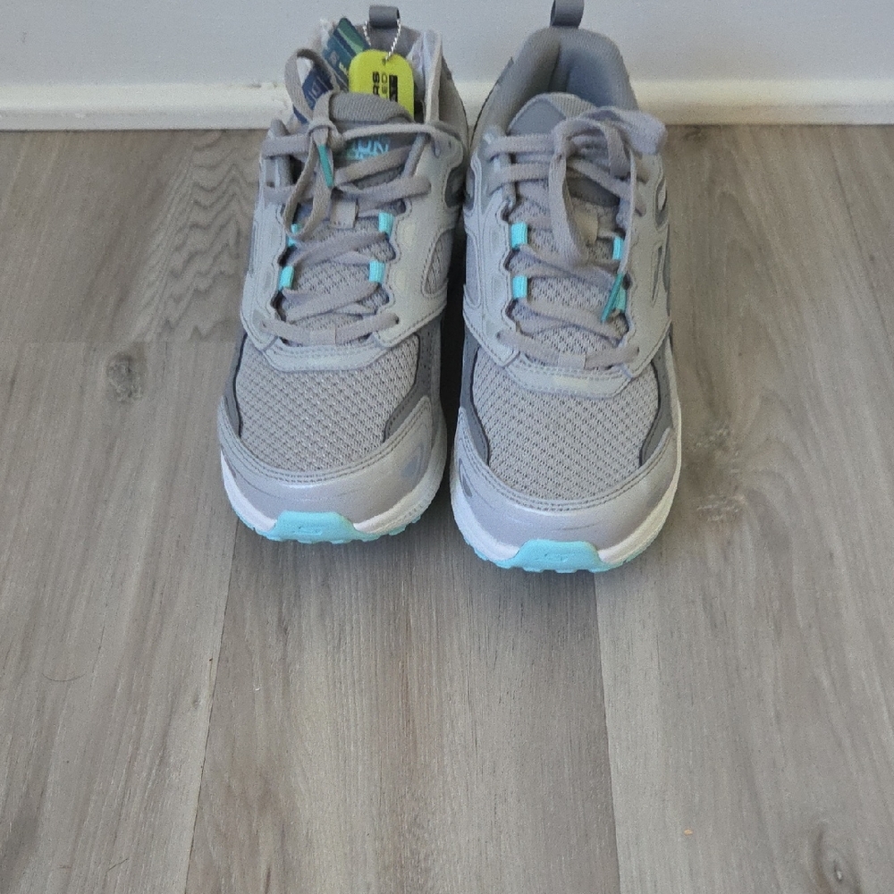 Skechers Performance Women's Athletic Shoes in Gray and Aqua Size 8.5